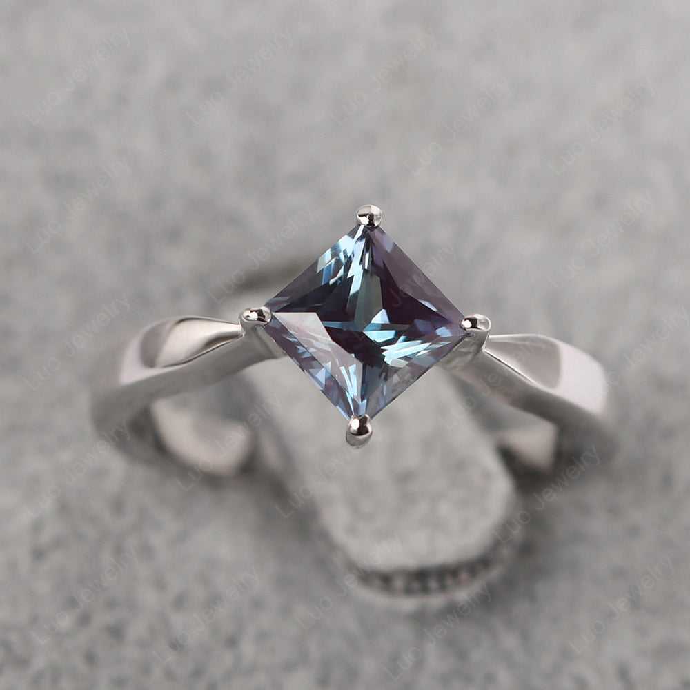 Princess Cut Kite Set Alexandrite Solitaire Ring - LUO Jewelry