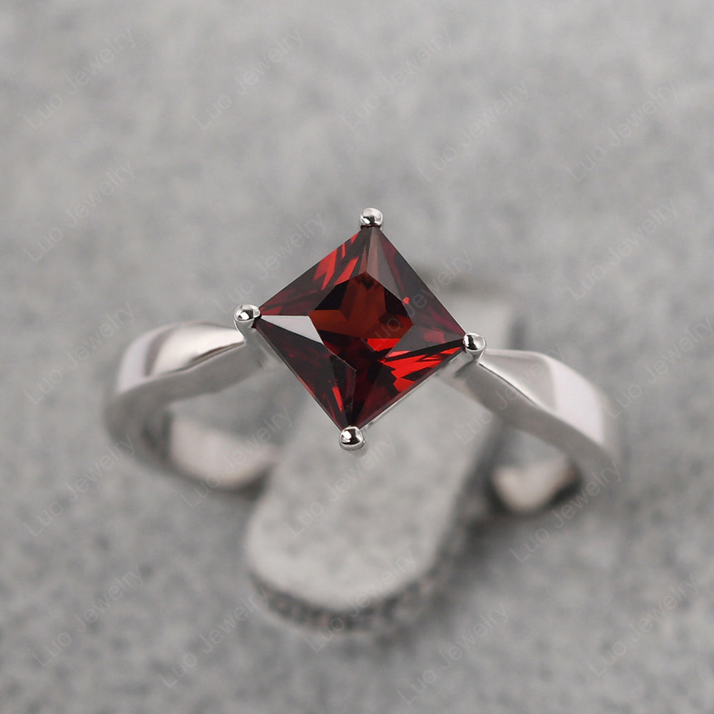 Princess Cut Kite Set Garnet Solitaire Ring - LUO Jewelry