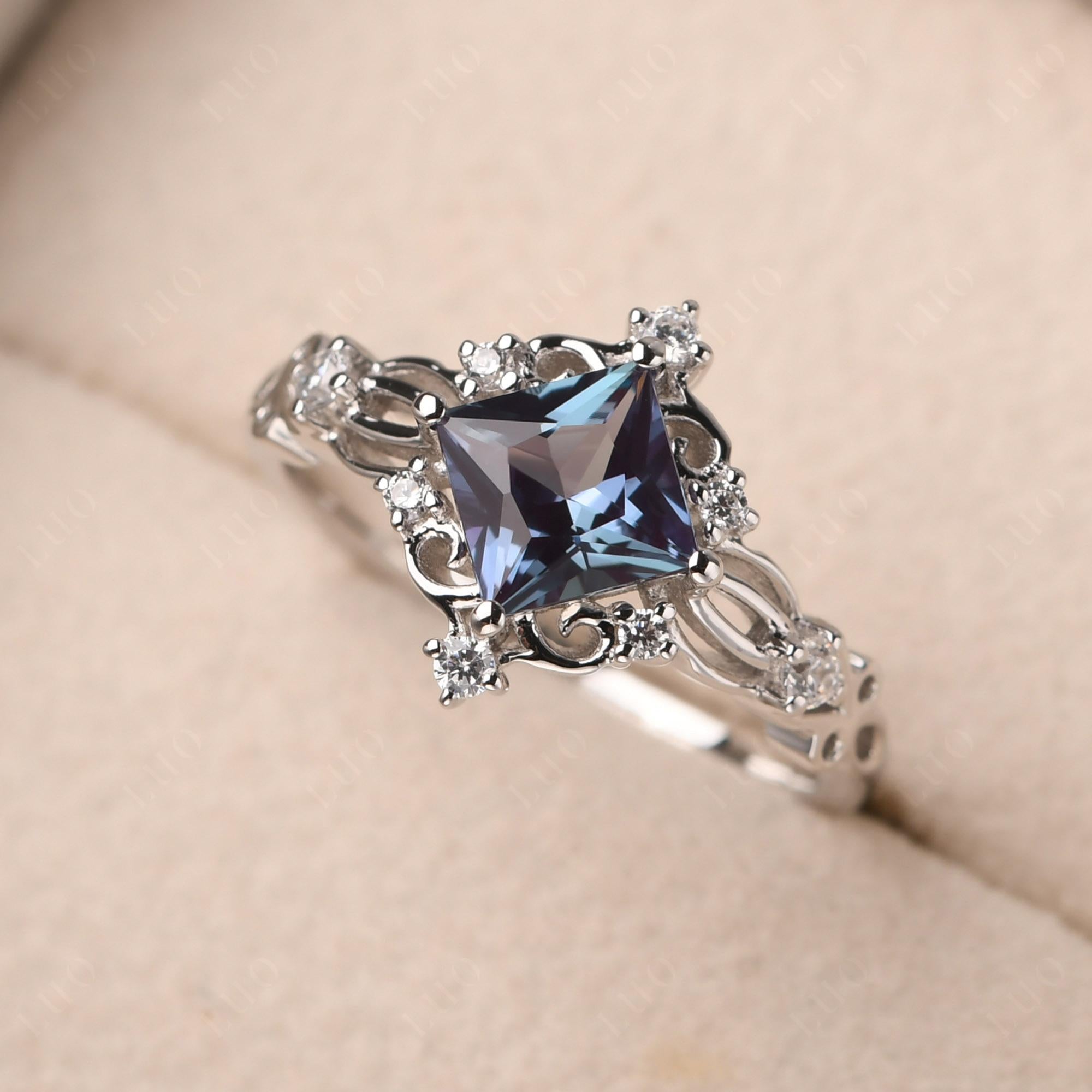 Princess Cut Art Deco Alexandrite Ring - LUO Jewelry