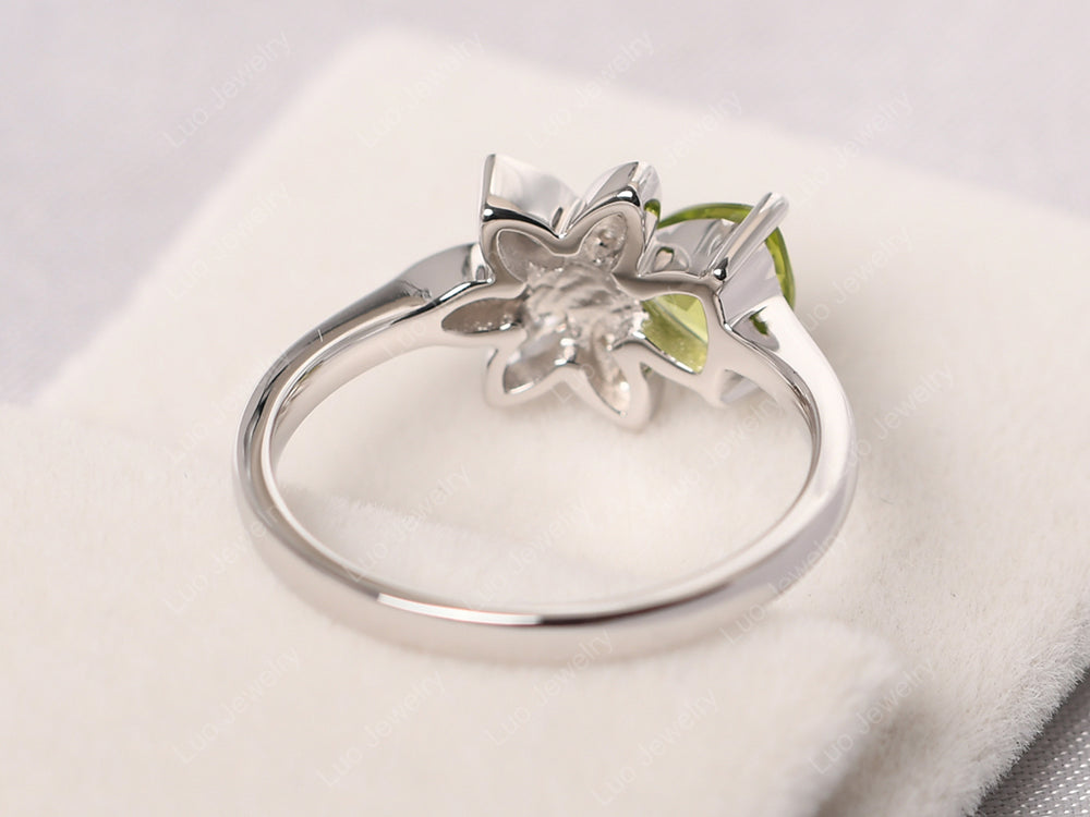 Trillion Cut Peridot Flower Ring - LUO Jewelry